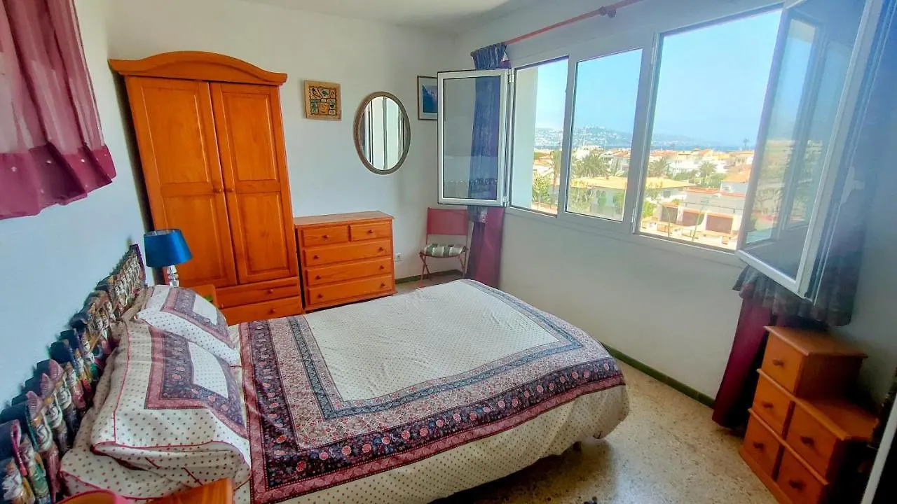 Summer Breeze Apartment Ampuriabrava España